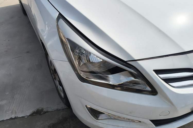 Used Hyundai Verna (older generation) 2014 1.4L Manual Smart GLS Trim