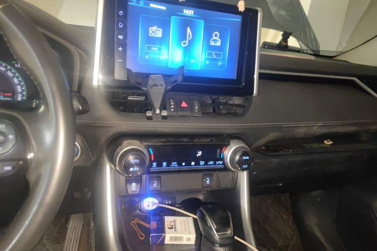 Used Toyota RAV4 2020 Dual-Engine 2.5L E-CVT 4x4 Elite PLUS Edition