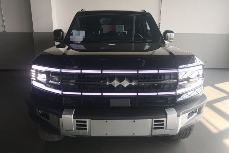 Used Formula Leopard 5 2023 Explore Edition
