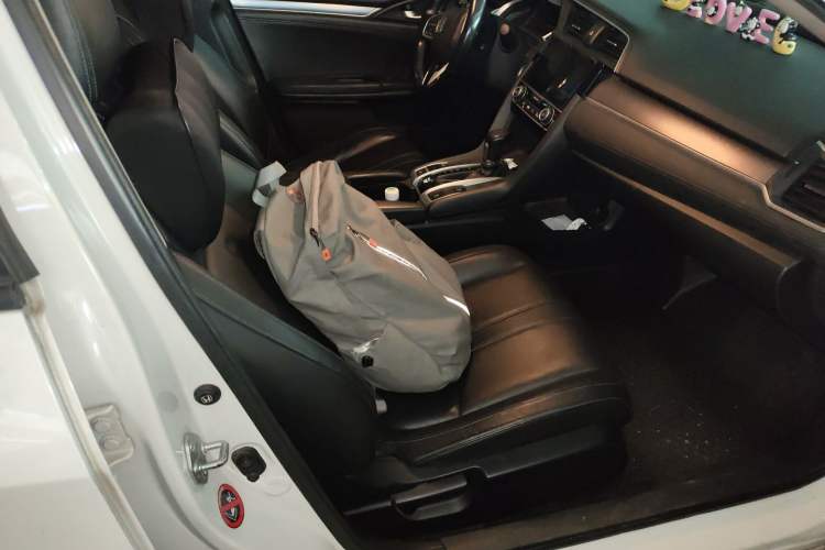 Used Honda Civic 2016 220TURBO CVT Prestige Edition Right Front Seat