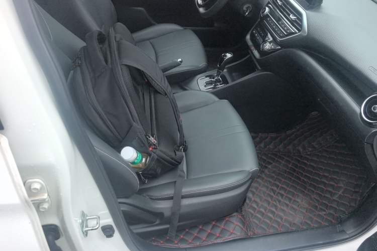 Used CHANGAN Alsvin 2019 1.5L DCT Comfort Model China VI Standard Right Front Seat