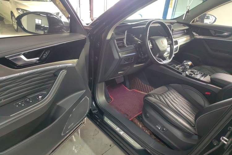 Used Hongqi HS5 2022 Facelifted Version 2.0T Smart Connect Flagship All-Wheel-Drive Edition
