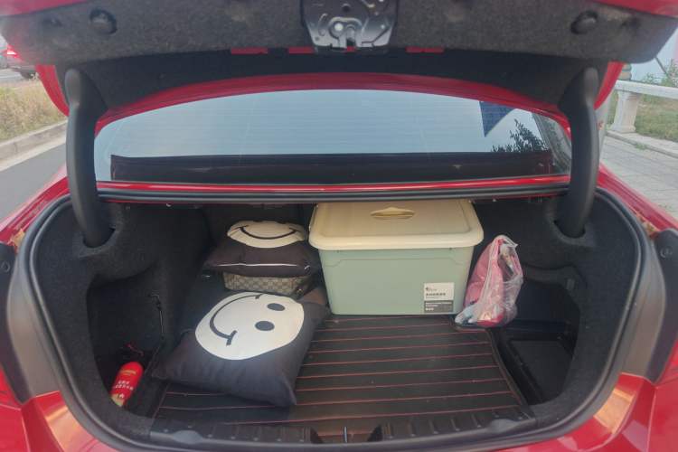 Used BMW 3 Series 2015 320Li Luxury Edition Fashion Model Trunk