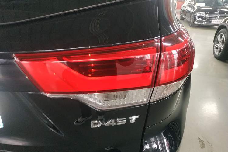 Used Toyota Highlander 2018 2.0T Four-Wheel Drive Ultimate Edition 7-Seater Emission Standard China V
