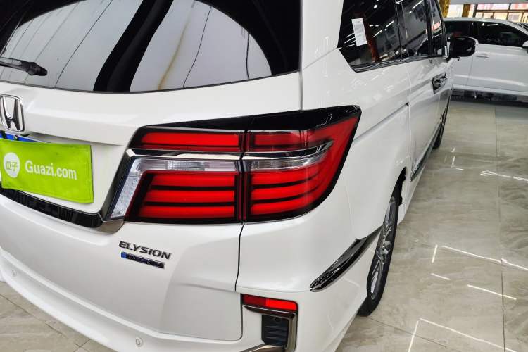 Used Honda Elysion 2019 2.0L Hybrid Luxury Edition
