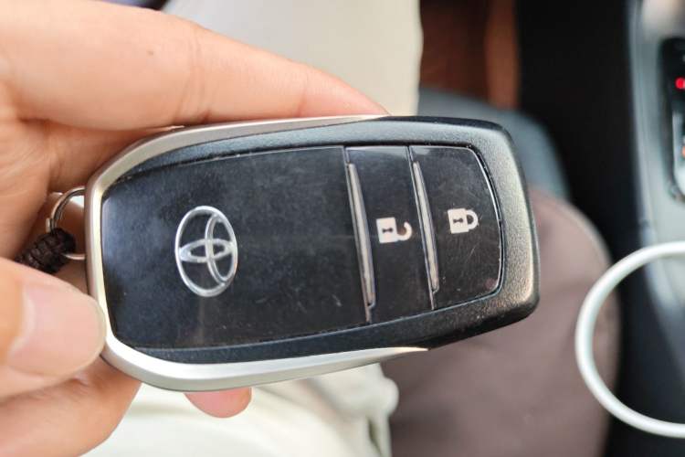 Used Toyota Highlander 2021 2.0T Four-Wheel Drive Luxury Edition 7 Seats Vehicle Key