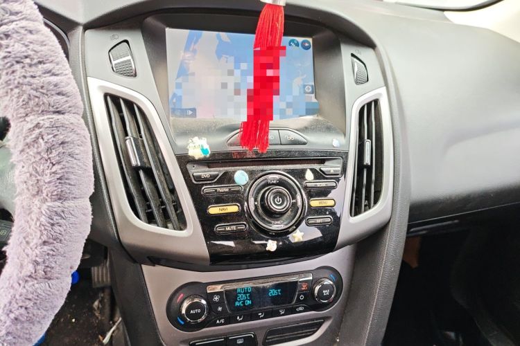 Used Ford Focus 2012 Sedan 1.6L Manual Fashion Edition Audio And AC Panel