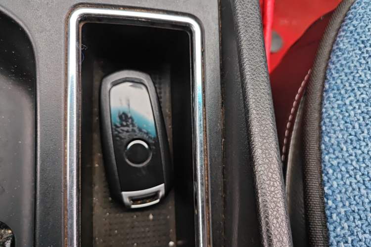 Used Geely Auto Emgrand 2016 Sedan 1.5L CVT Upward Version
