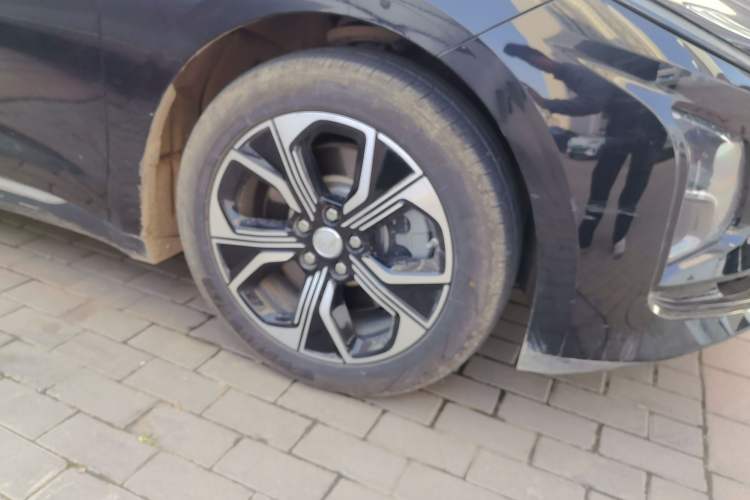 Used Hongqi E-QM5 2023 Base Travel Edition
