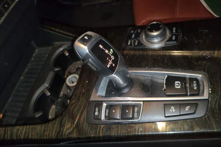 Used BMW X3 2013 xDrive20i Luxury Edition Gear Lever