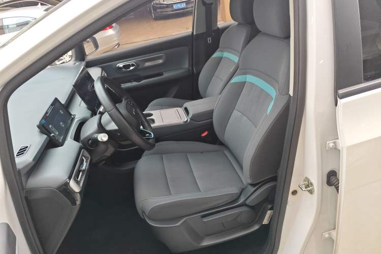 Used AION Y 2023 Younger
