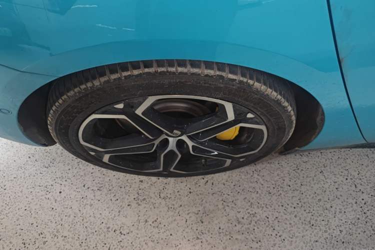 Used Xiaomi Auto SU7 2024 Four-Wheel Drive Ultra-Long Range Advanced Intelligent Driving Max Edition