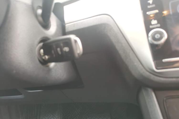 Used Volkswagen Lavida 2017 1.6L Automatic Fashion Edition Interior 1