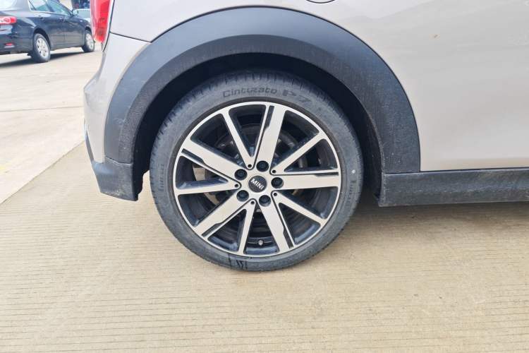 Used MINI 2023 Updated 1.5T COOPER Artist Right Rear Wheel Hub