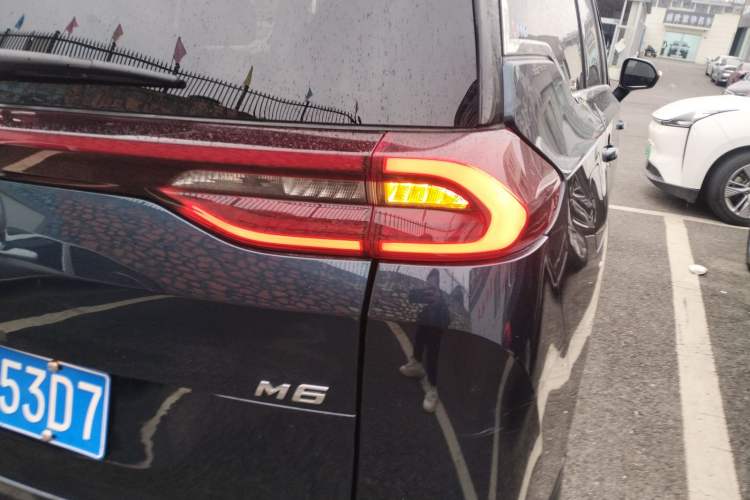 Used GAC Trumpchi M6 2021 270T DCT Elite Edition (7-seater)