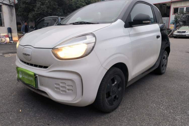 Used Roewe Clever 2021 302 km New Four-Seater Super-Efficient Version
