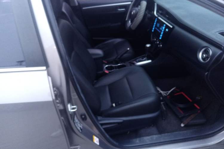 Used Toyota Corolla 2017 Revised Version 1.2T S-CVT GL Right Front Seat