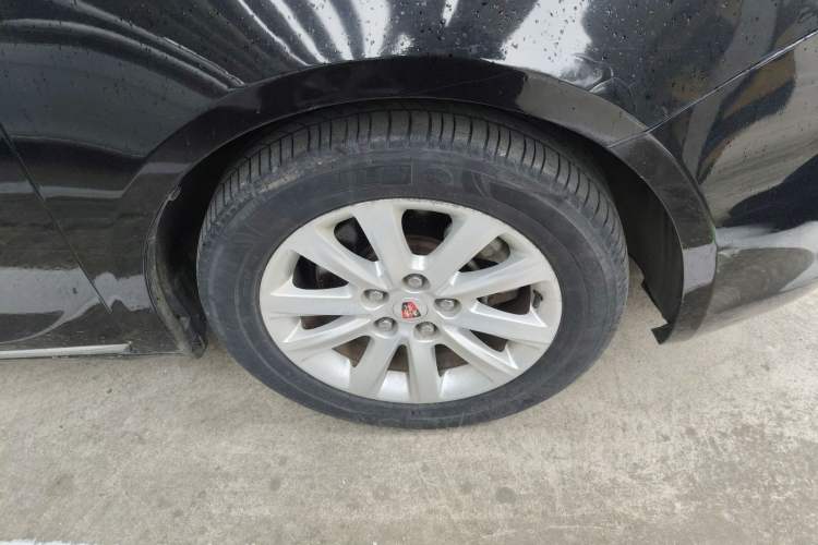Used Roewe 950 2012 2.0L Comfort Edition Right Front Wheel Hub