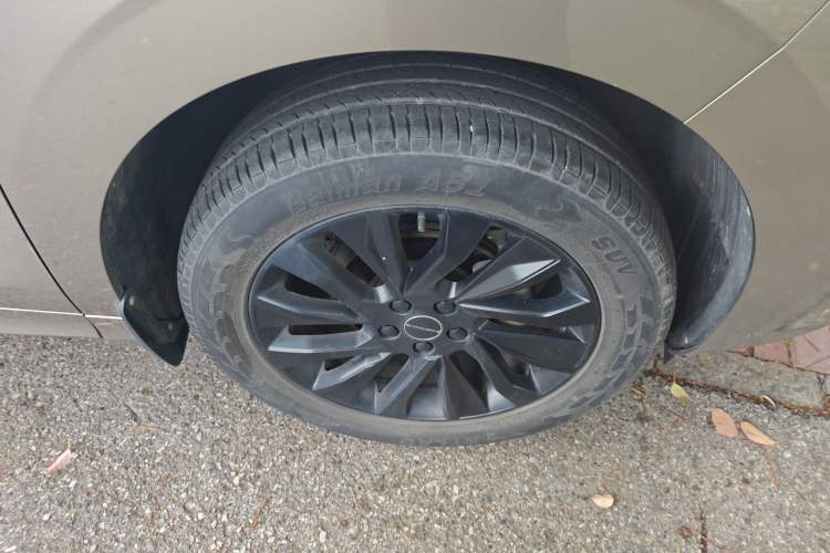 Used FORTHING T5 EVO 2021 1.5TD DCT Diamond Edition Right Front Wheel Hub