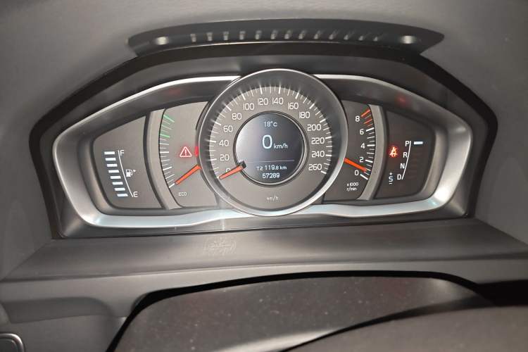 Used Volvo S60 2015 S60L 2.0T Zhiyuan Edition