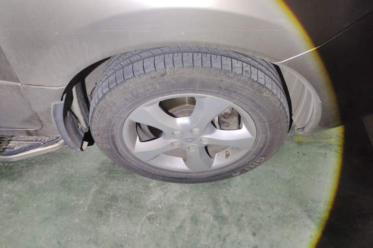 Used Renault Koleos 2012 2.5L 4x4 Comfort Edition with Navigation
