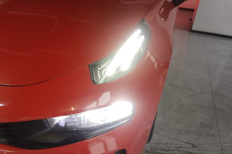 Used Lynk & Co 03 2022 1.5TD DCT JingPro Left Front Headlight