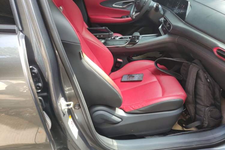 Used CHANGAN UNI-T 2020 1.5T Prestige Version