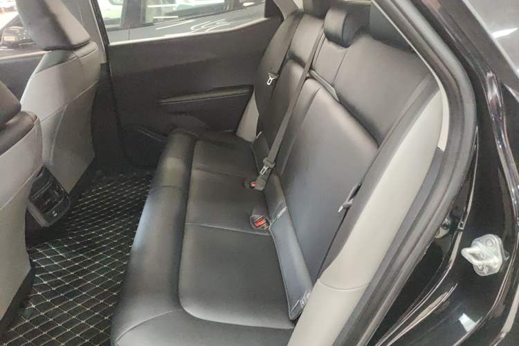 Used Toyota bZ3 2023 517 km Elite PRO Left Rear Seat