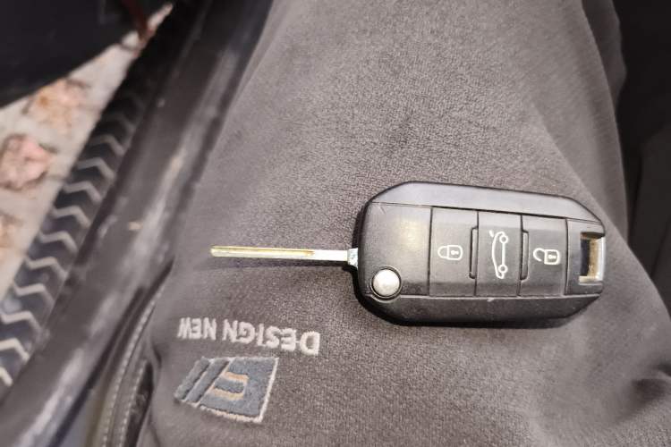 Used Peugeot 3008 2013 2.0L Automatic Trend Edition
