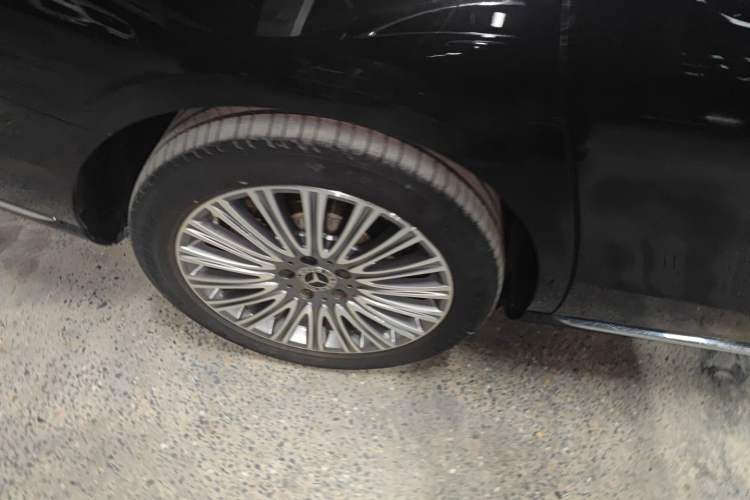 Used Mercedes-Benz E-Class 2020 Facelift E 300 L Stylish Edition Exterior 5