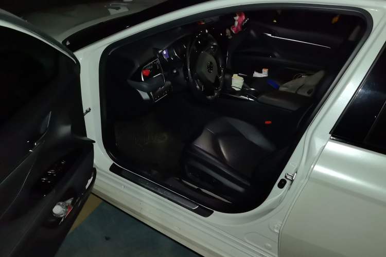 Used Toyota Camry 2019 Revised Version 2.0S Fēngshàng Edition