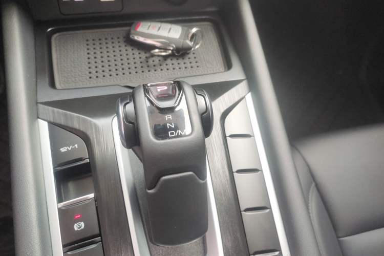 Used Great Wall Poer 2024 2.4T Passenger Version Automatic Diesel 4x4 Comfort Trim
