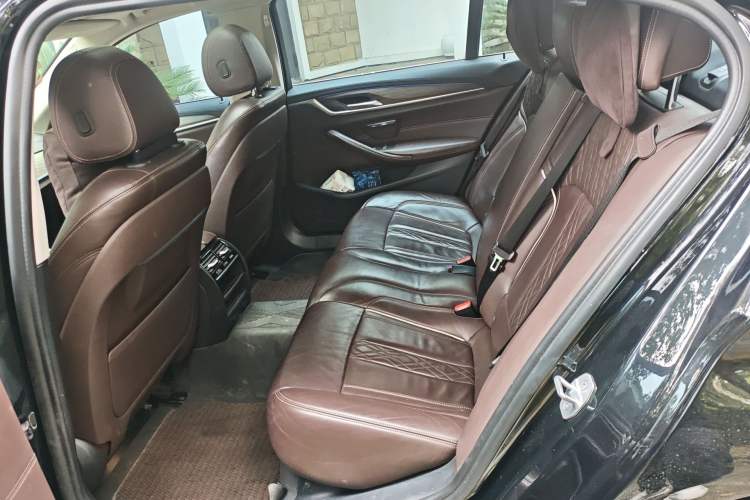 Used BMW 5 Series New Energy 2019 Updated Version 530Le Luxury Package Left Rear Seat