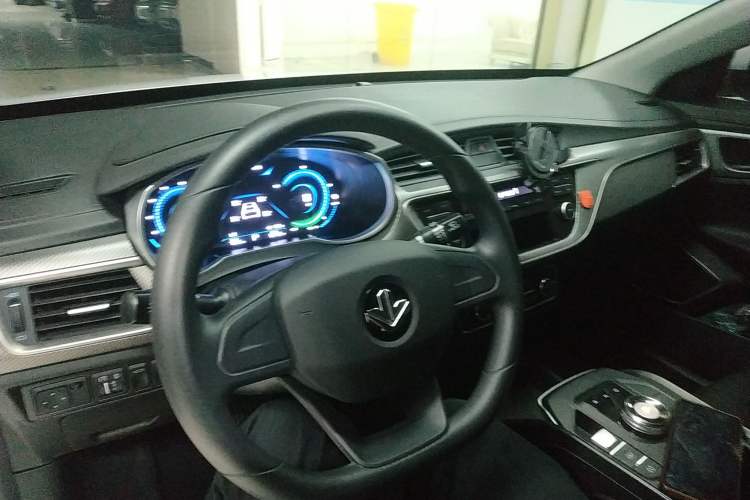 Used Livan Maple 60s 2024 Happiness Customized Full Vehicle—Taxi-Dedicated Version
