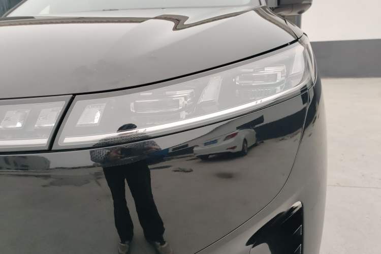 Used Dongfeng eπ eπ008 2024 210Max Range-Extended Version 6 Seats