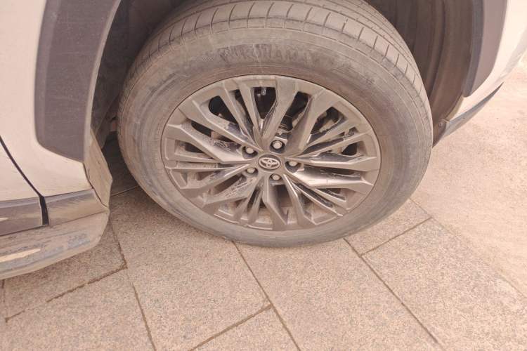 Used Toyota Wildlander 2023 2.0L CVT Two-Wheel Drive Luxury PLUS Edition Right Front Wheel Hub