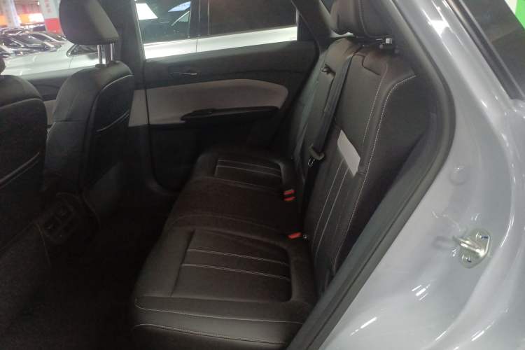 Used Venucia VX6 2026 Model Large Flat Floor Long-Range Smart Luxury Edition
