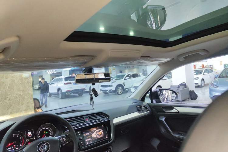 Used Volkswagen Tiguan L 2019 330TSI Automatic Two-Wheel Drive Panoramic Comfort Edition China V Standard