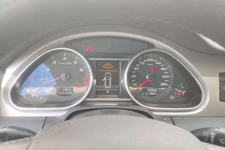 Used Audi Q7  Instrument Cluster