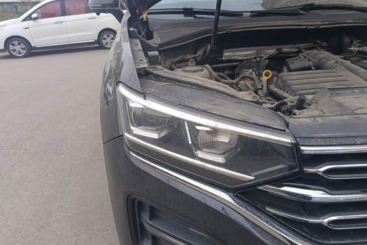 Used Volkswagen Tayron 2021 280TSI Two-Wheel Drive Luxury Smart Connectivity Version Right Front Headlight