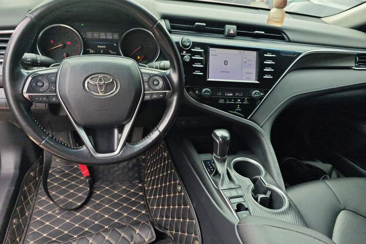 Used Toyota Camry 2018 2.5S Fēngshàng Edition Center Console