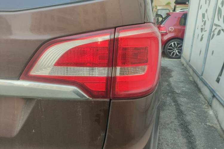 Used Baojun 730 2016 1.5T Manual Comfort Version 7 Seats