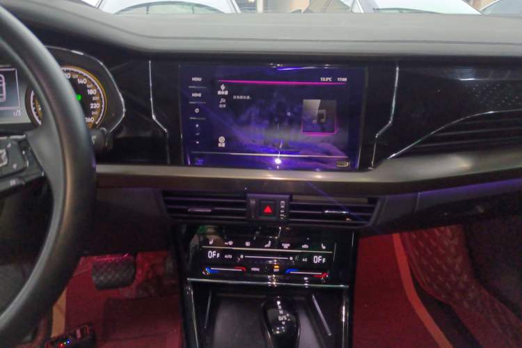 Used Volkswagen Passat 2020 Facelift 330TSI Elite Edition China VI Standard
