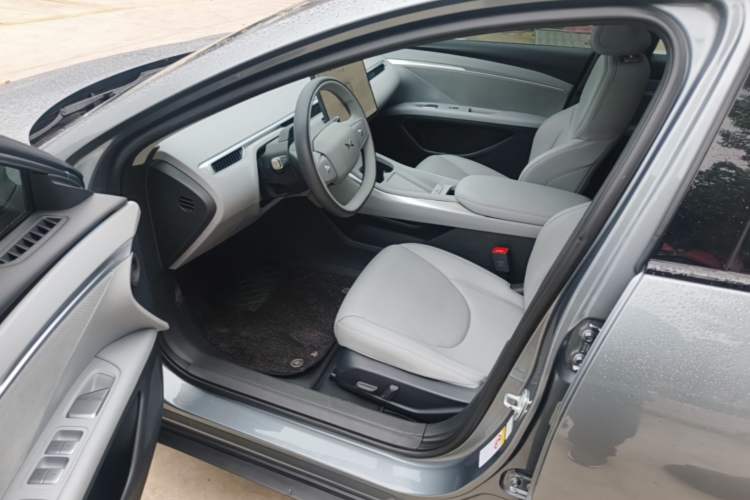 Used XPeng MONA M03 2024 620 with Ultra-Long Range
