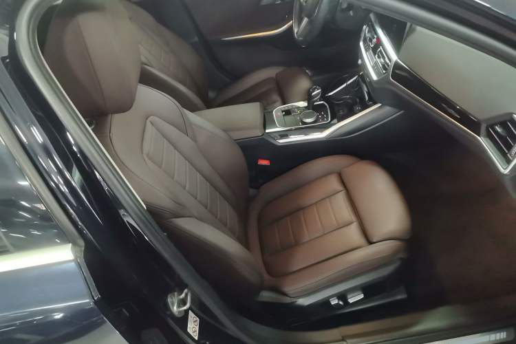 Used BMW 3 Series 2020 320Li M Sport Package Right Front Seat