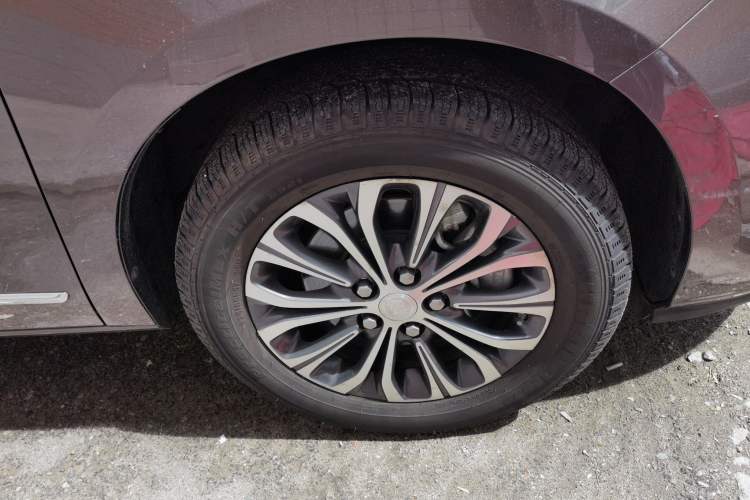 Used Buick GL8 2021 Land Cruiser Executive Class 652T Luxury Model