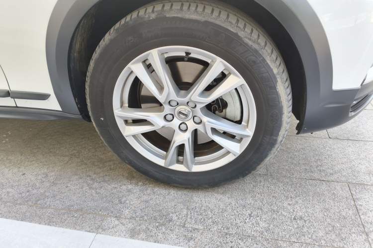 Used Volvo V90 2019 Cross Country T5 AWD Smart Range Version China VI Standard
