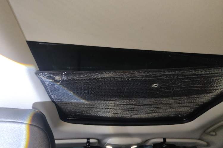 Used Ford Edge 2018 EcoBoost 245 Four-Wheel Drive Titanium 7-Seater Headliner