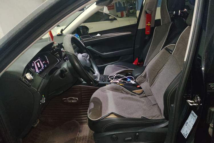 Used Volkswagen Magotan 2020 330TSI DSG Luxury Edition Left Front Seat