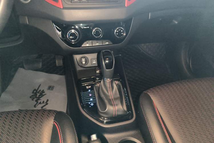 Used Hyundai ix25 2017 1.4T Automatic Smart Version
